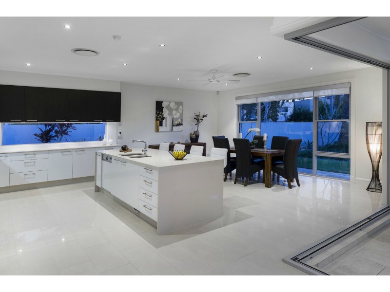 2091 The Circle, Hope Island QLD 4212