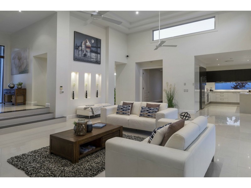 2091 The Circle, Hope Island QLD 4212