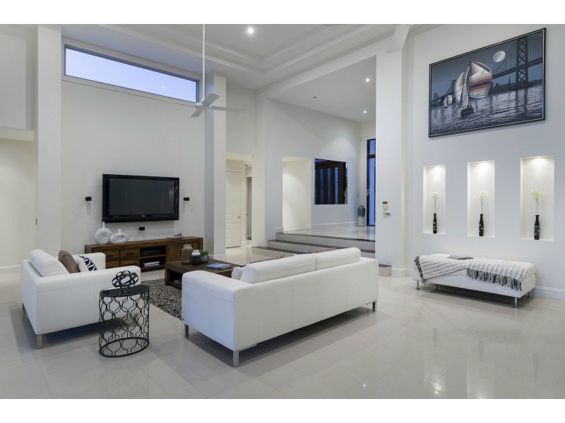 2091 The Circle, Hope Island QLD 4212