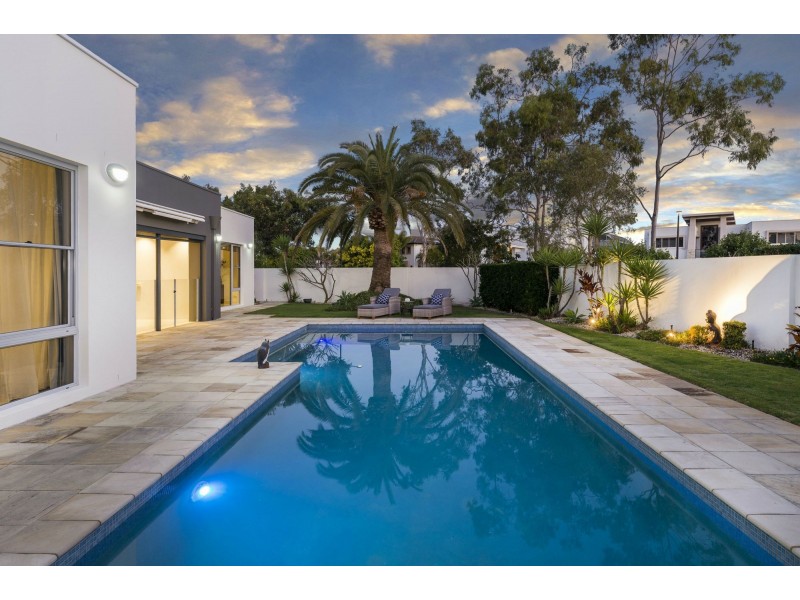 2091 The Circle, Hope Island QLD 4212