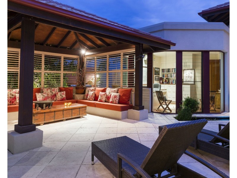 2164 Beaufort Way, Hope Island QLD 4212