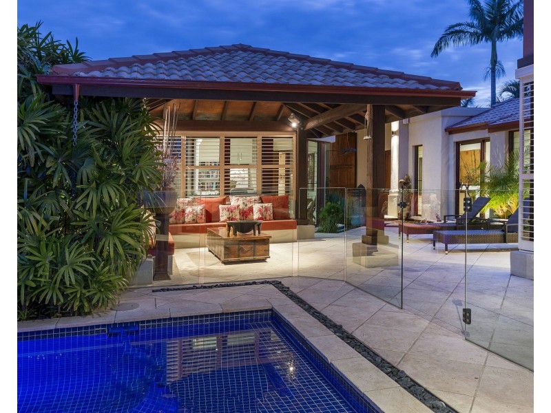 2164 Beaufort Way, Hope Island QLD 4212