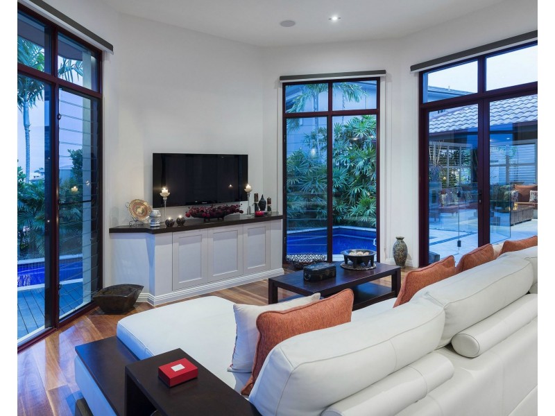 2164 Beaufort Way, Hope Island QLD 4212