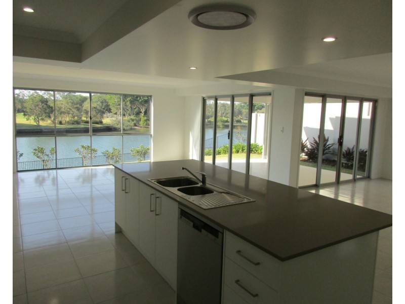 Hope Island QLD 4212