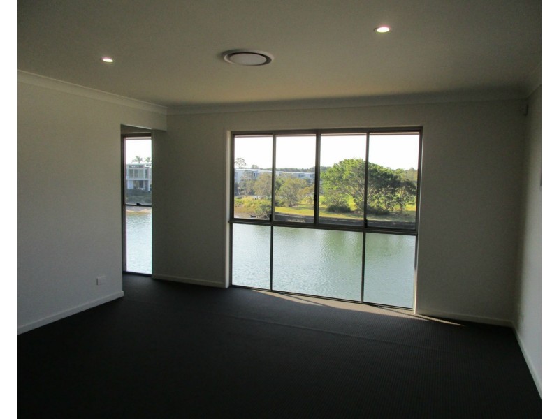 Hope Island QLD 4212