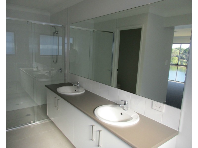 Hope Island QLD 4212