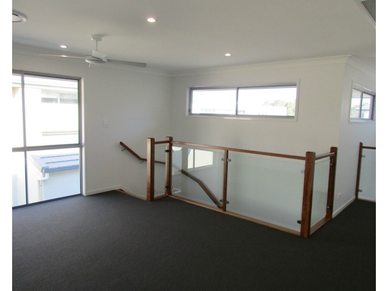 Hope Island QLD 4212
