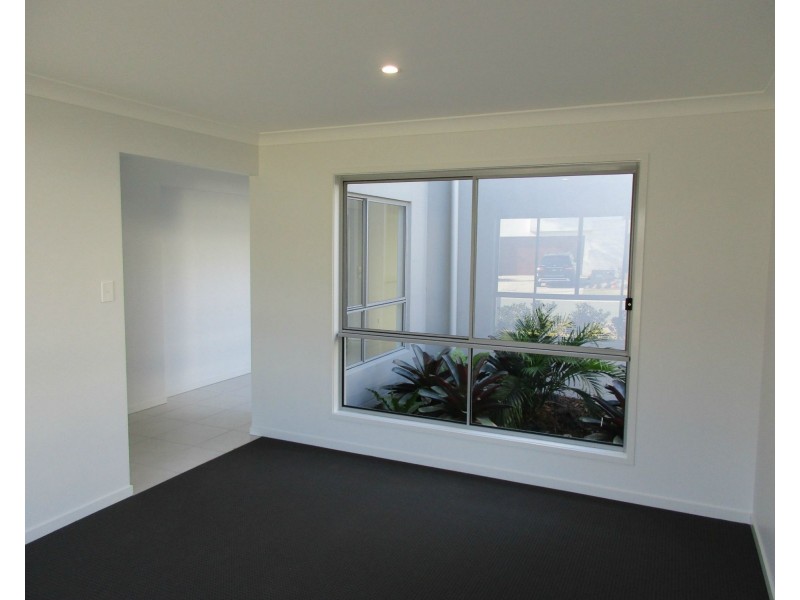 Hope Island QLD 4212