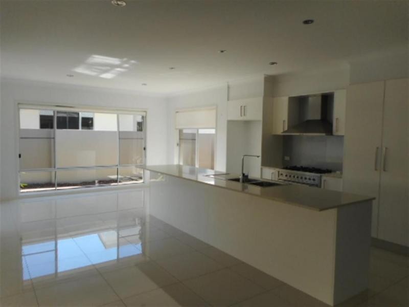 Hope Island QLD 4212