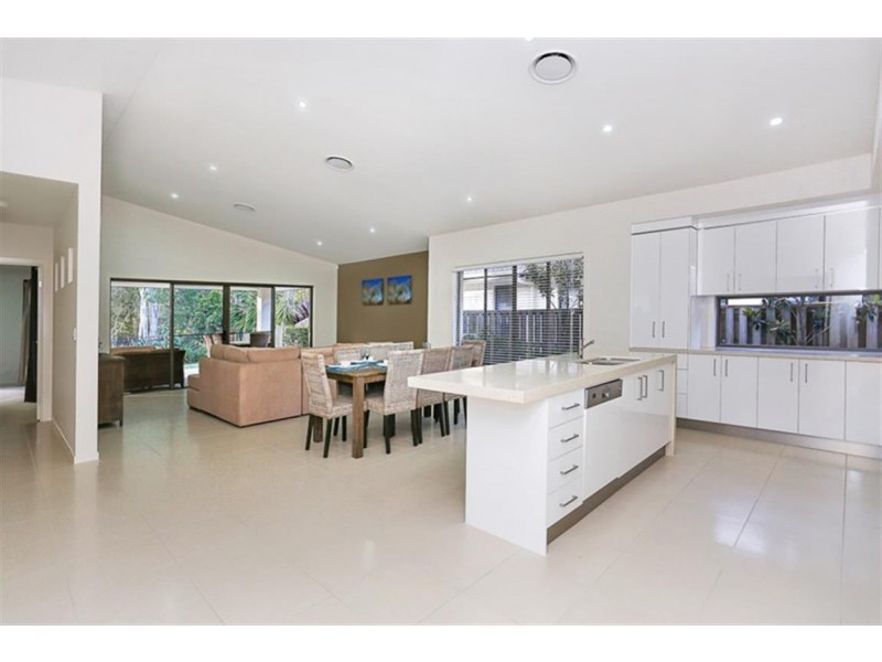 16 Bunderoo Circuit, Pimpama QLD 4209