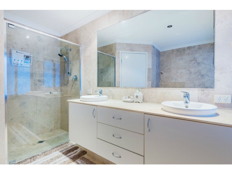 80 Southaven Drive, Helensvale QLD 4212