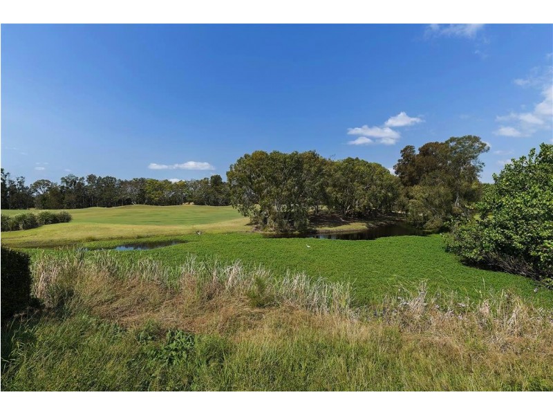 8443 Magnolia Drive East, Hope Island QLD 4212