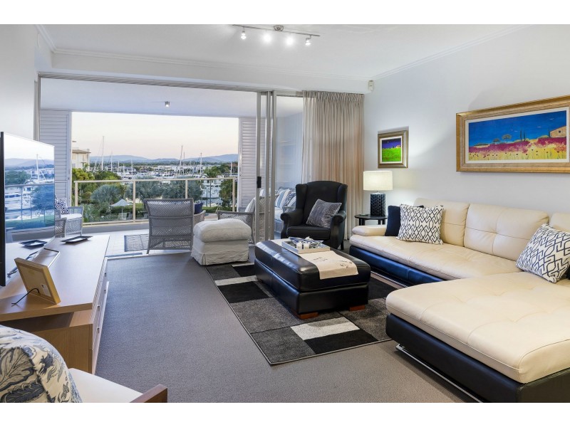 1725/1 Rialto Quay Drive, Hope Island QLD 4212