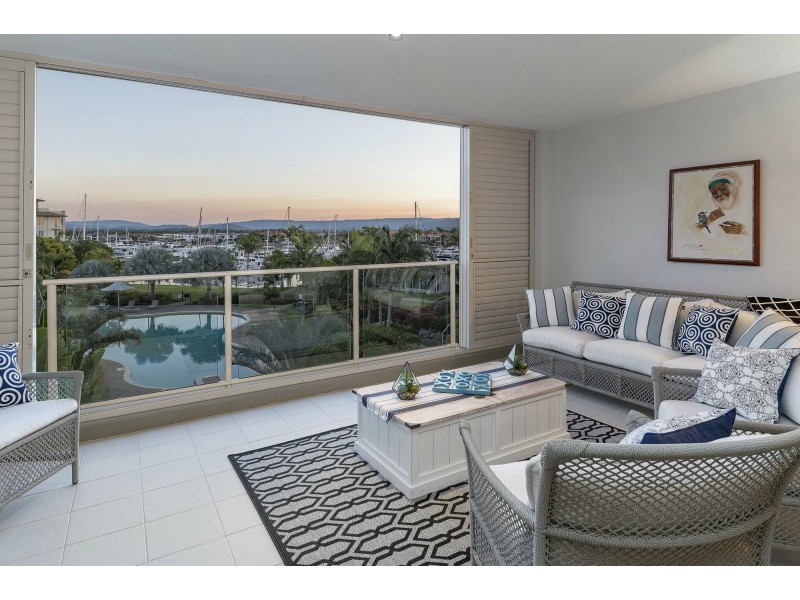 1725/1 Rialto Quay Drive, Hope Island QLD 4212