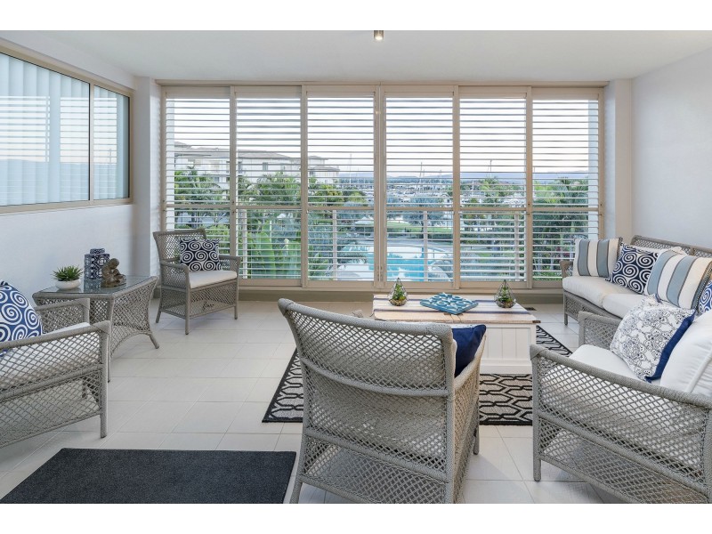 1725/1 Rialto Quay Drive, Hope Island QLD 4212