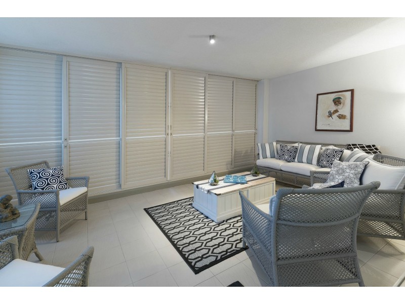 1725/1 Rialto Quay Drive, Hope Island QLD 4212