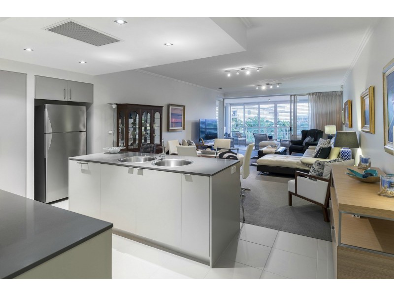 1725/1 Rialto Quay Drive, Hope Island QLD 4212