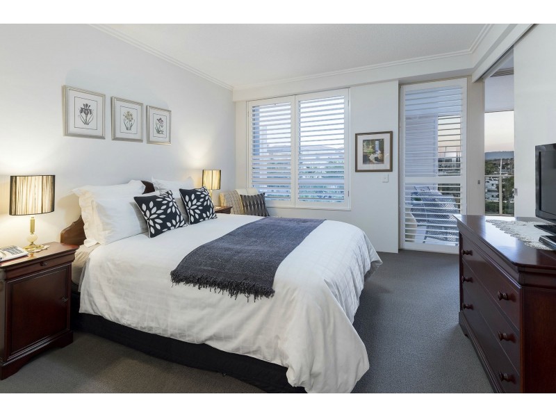 1725/1 Rialto Quay Drive, Hope Island QLD 4212