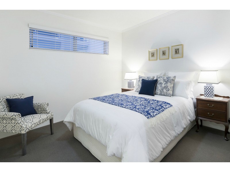 1725/1 Rialto Quay Drive, Hope Island QLD 4212