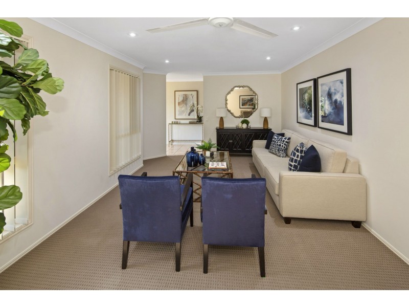 2 Desert Falls Crescent, Parkwood QLD 4214