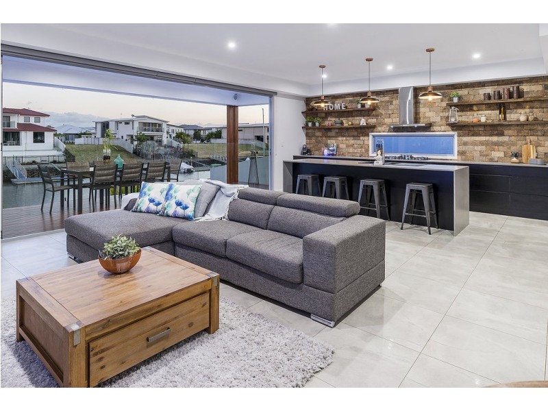 74 River Links Boulevard East, Helensvale QLD 4212