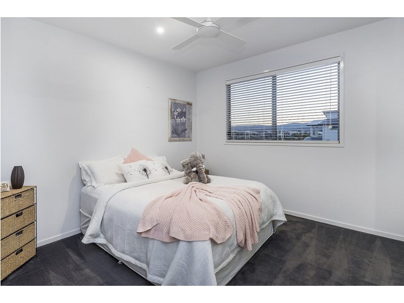 74 River Links Boulevard East, Helensvale QLD 4212