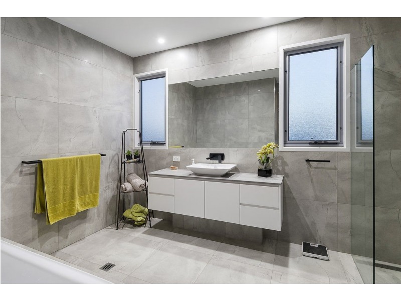 74 River Links Boulevard East, Helensvale QLD 4212