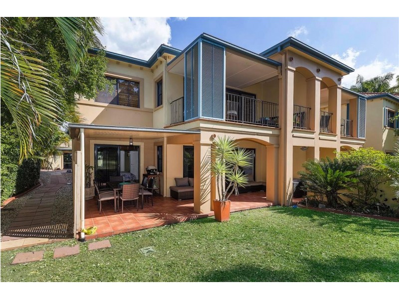 3266 Palladian Drive, Hope Island QLD 4212