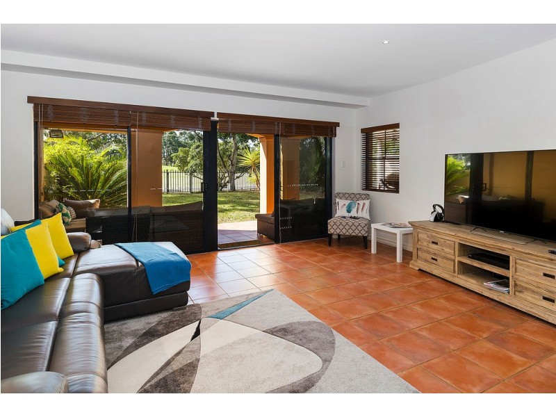 3266 Palladian Drive, Hope Island QLD 4212