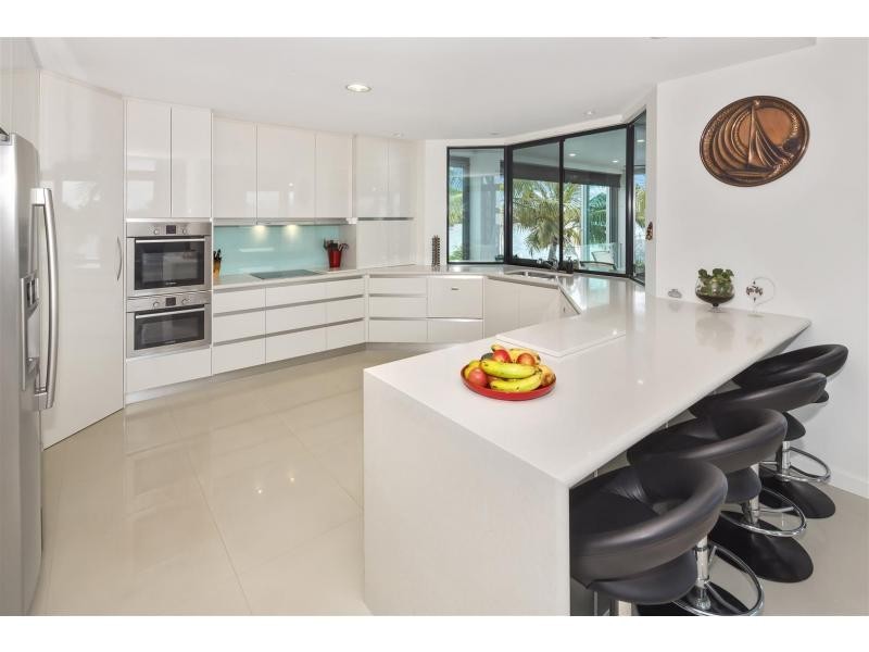 103 Tradewinds Avenue, Paradise Point QLD 4216