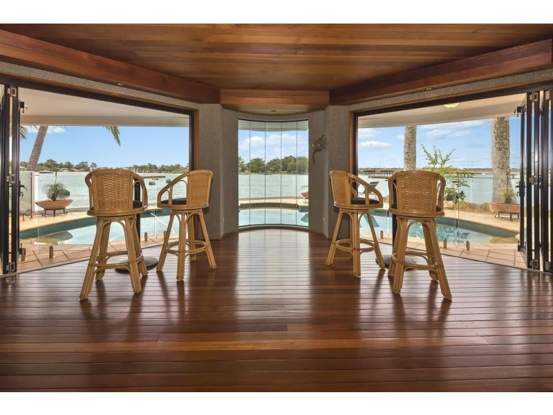 103 Tradewinds Avenue, Paradise Point QLD 4216