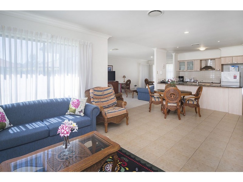 2026 Gracemere Gardens Circuit, Hope Island QLD 4212