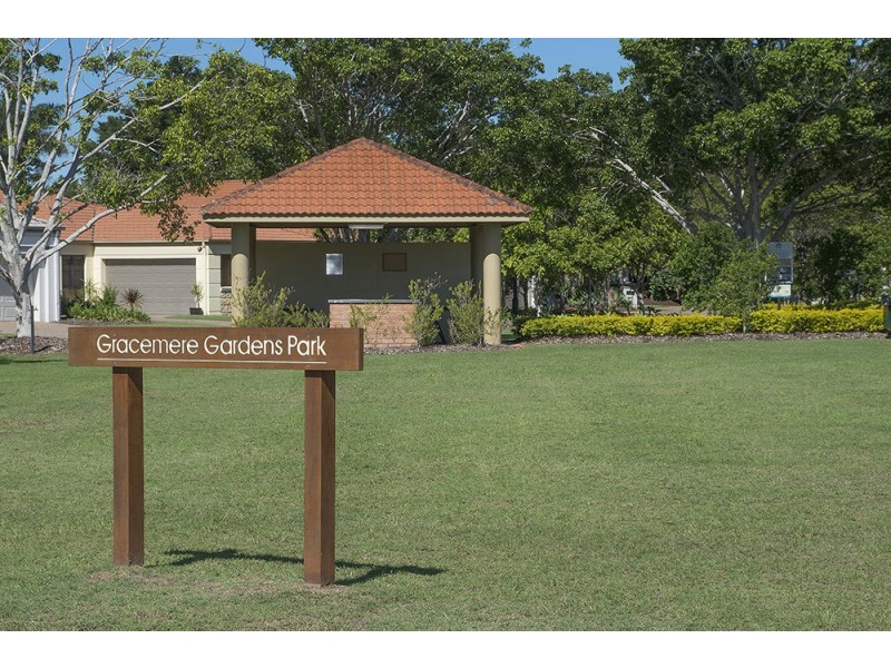 2026 Gracemere Gardens Circuit, Hope Island QLD 4212