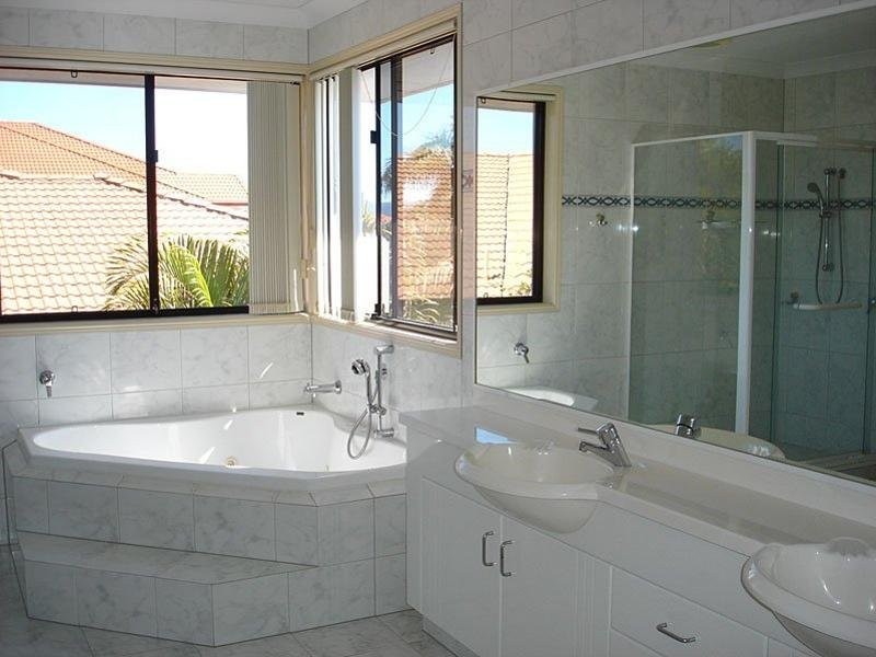 Hope Island QLD 4212