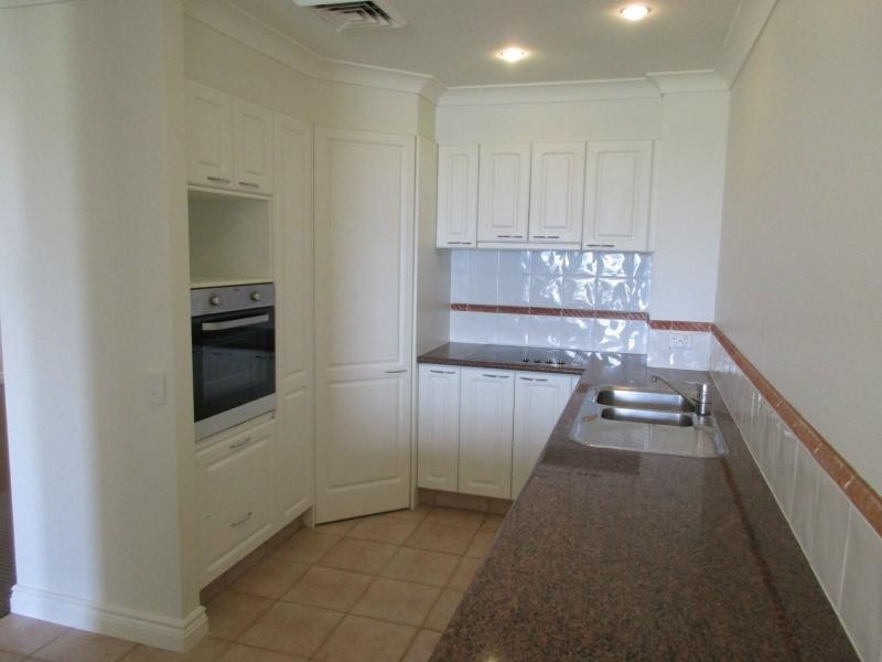 Hope Island QLD 4212