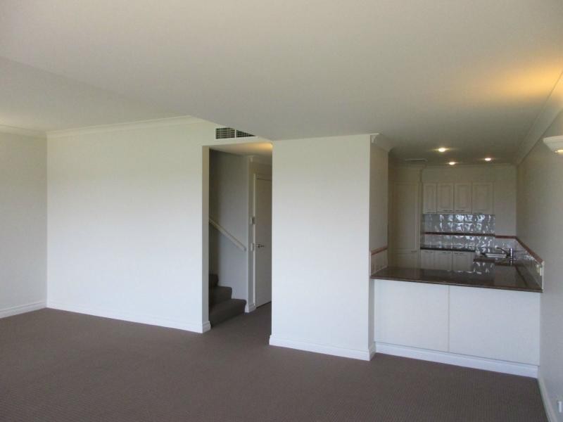 Hope Island QLD 4212