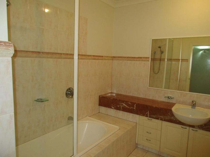 Hope Island QLD 4212