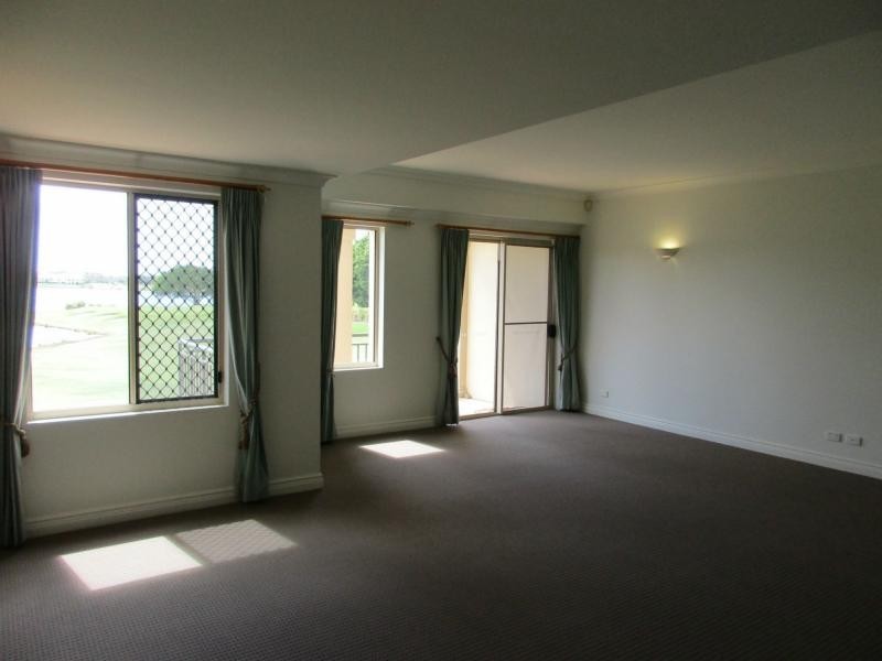 Hope Island QLD 4212