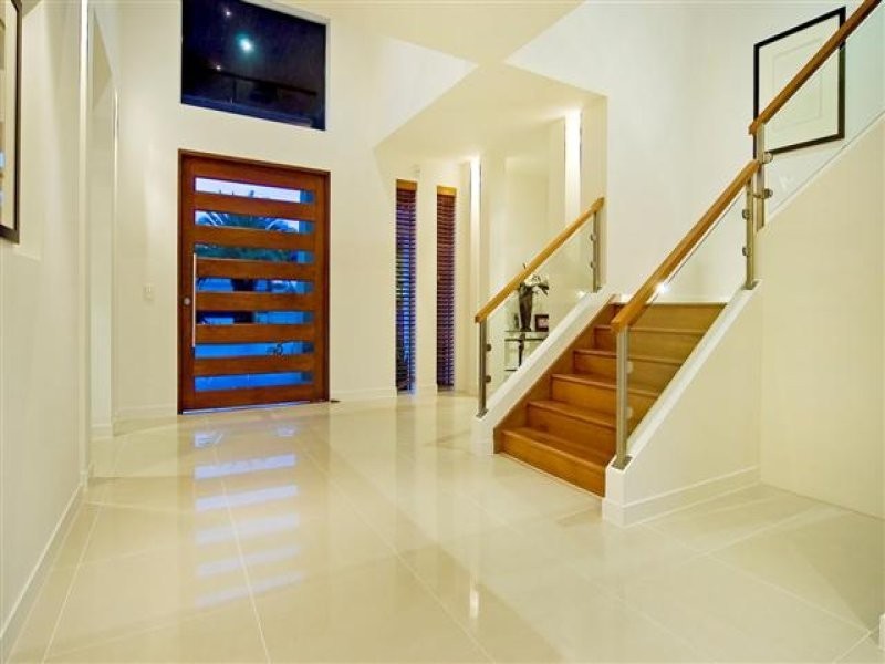 2504 Cressbrook Drive, Hope Island QLD 4212