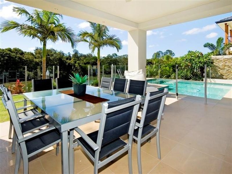 2504 Cressbrook Drive, Hope Island QLD 4212
