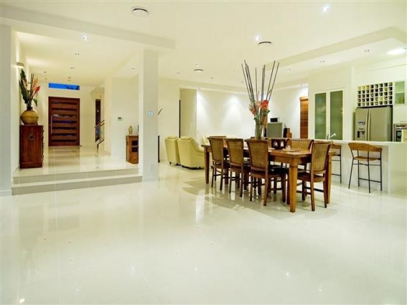 2504 Cressbrook Drive, Hope Island QLD 4212