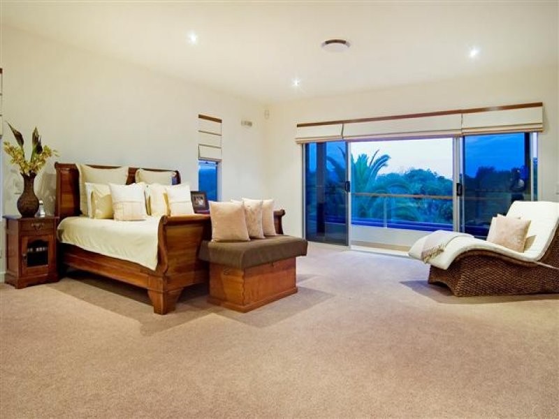 2504 Cressbrook Drive, Hope Island QLD 4212