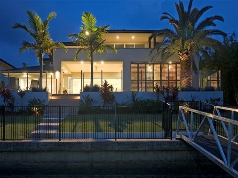 2504 Cressbrook Drive, Hope Island QLD 4212