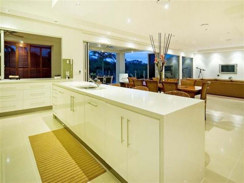 2504 Cressbrook Drive, Hope Island QLD 4212