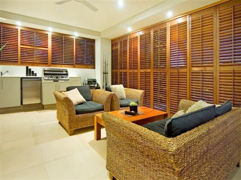 2504 Cressbrook Drive, Hope Island QLD 4212