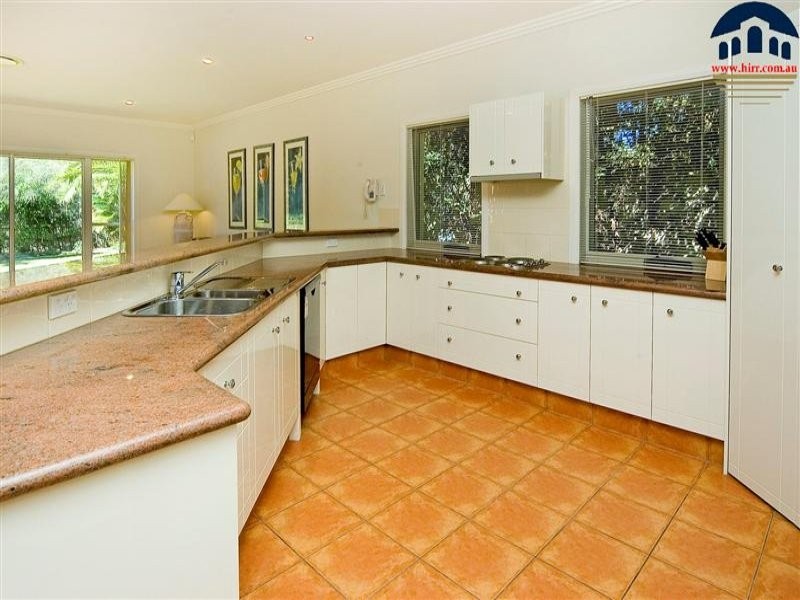 3172 Riverleigh Drive, Hope Island QLD 4212