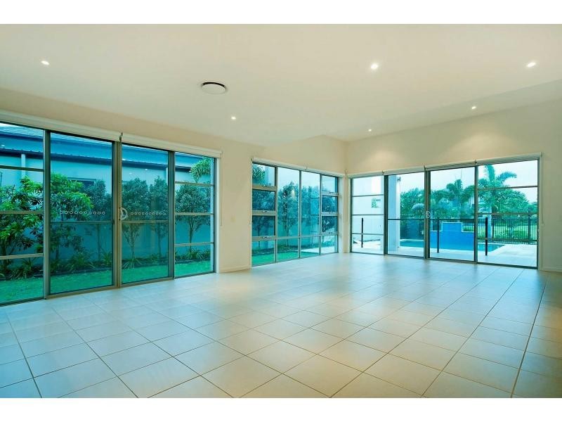 Hope Island QLD 4212