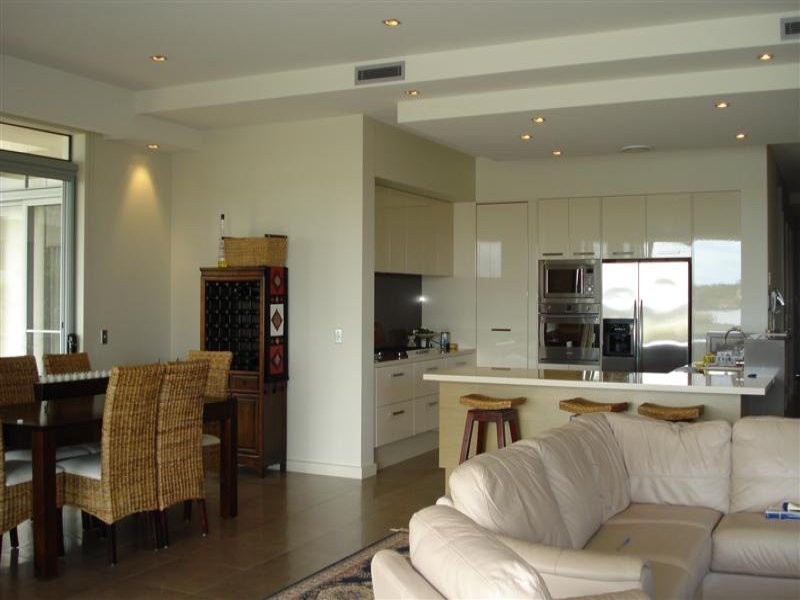 2246 Glengallon Way, Hope Island QLD 4212