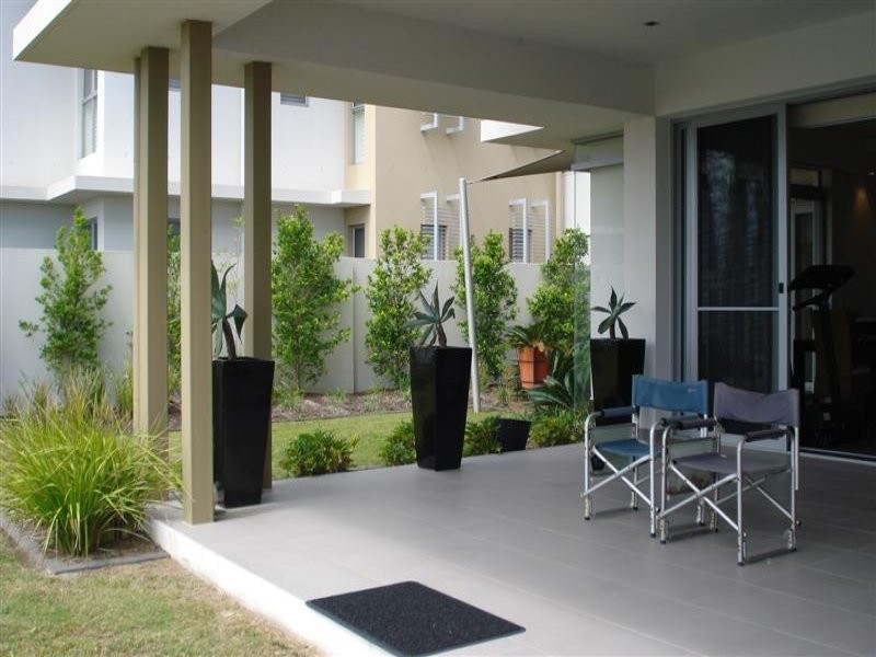 2246 Glengallon Way, Hope Island QLD 4212