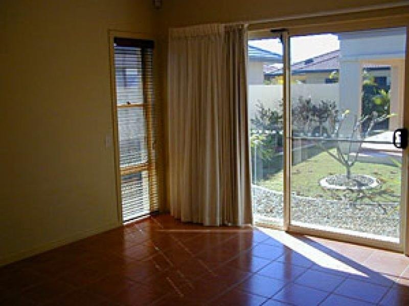 Hope Island QLD 4212